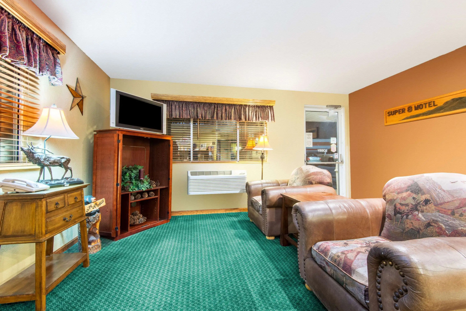 Super 8 by Wyndham Trinidad