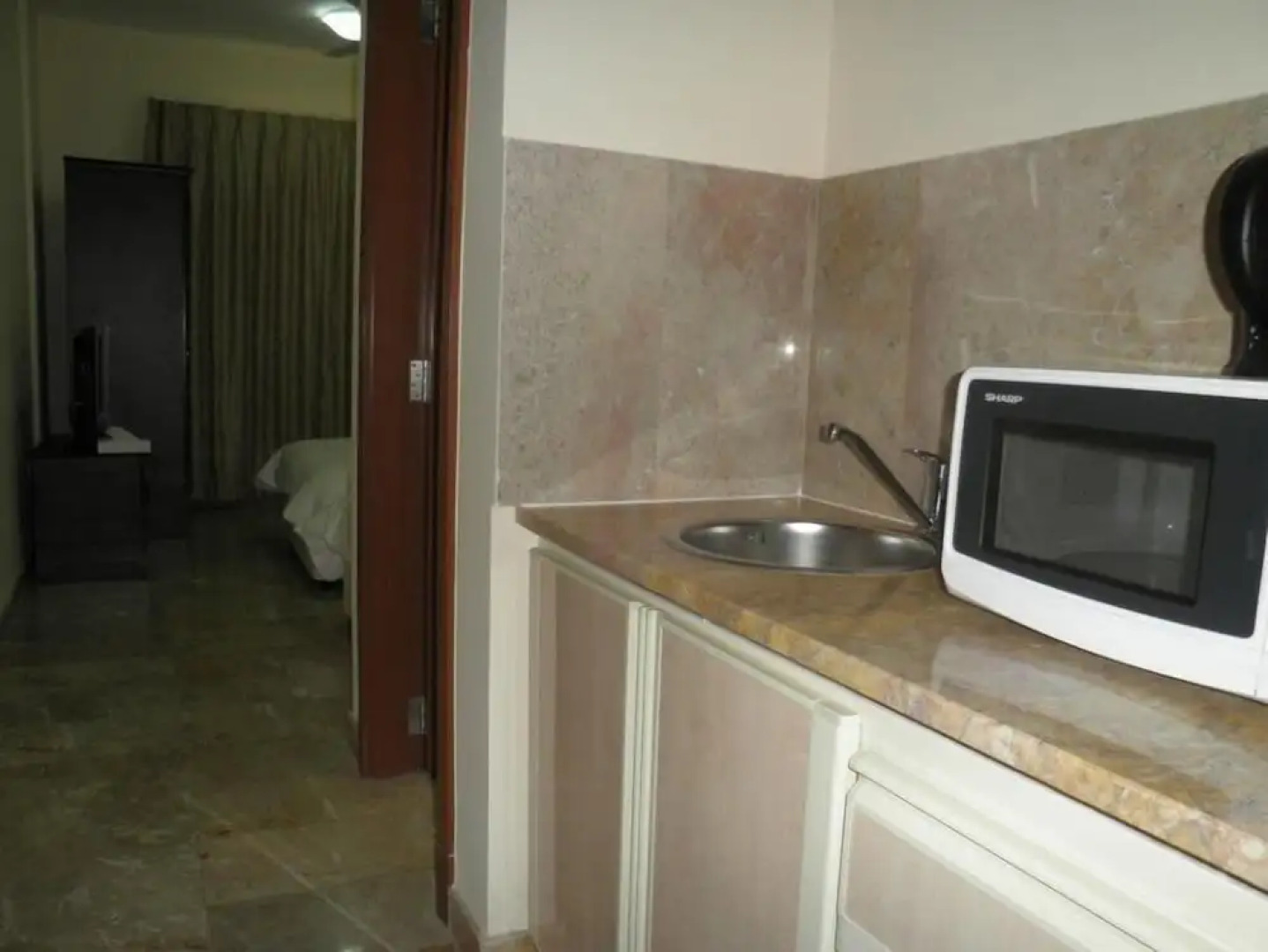 Hamasa Plaza Hotel and Apartments