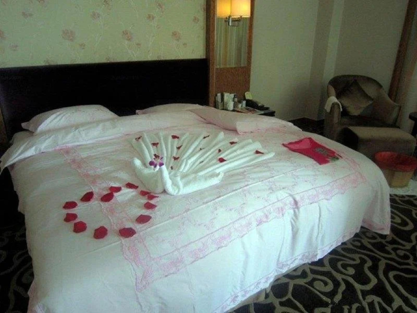 Nishi Haitai Hotel Luxury