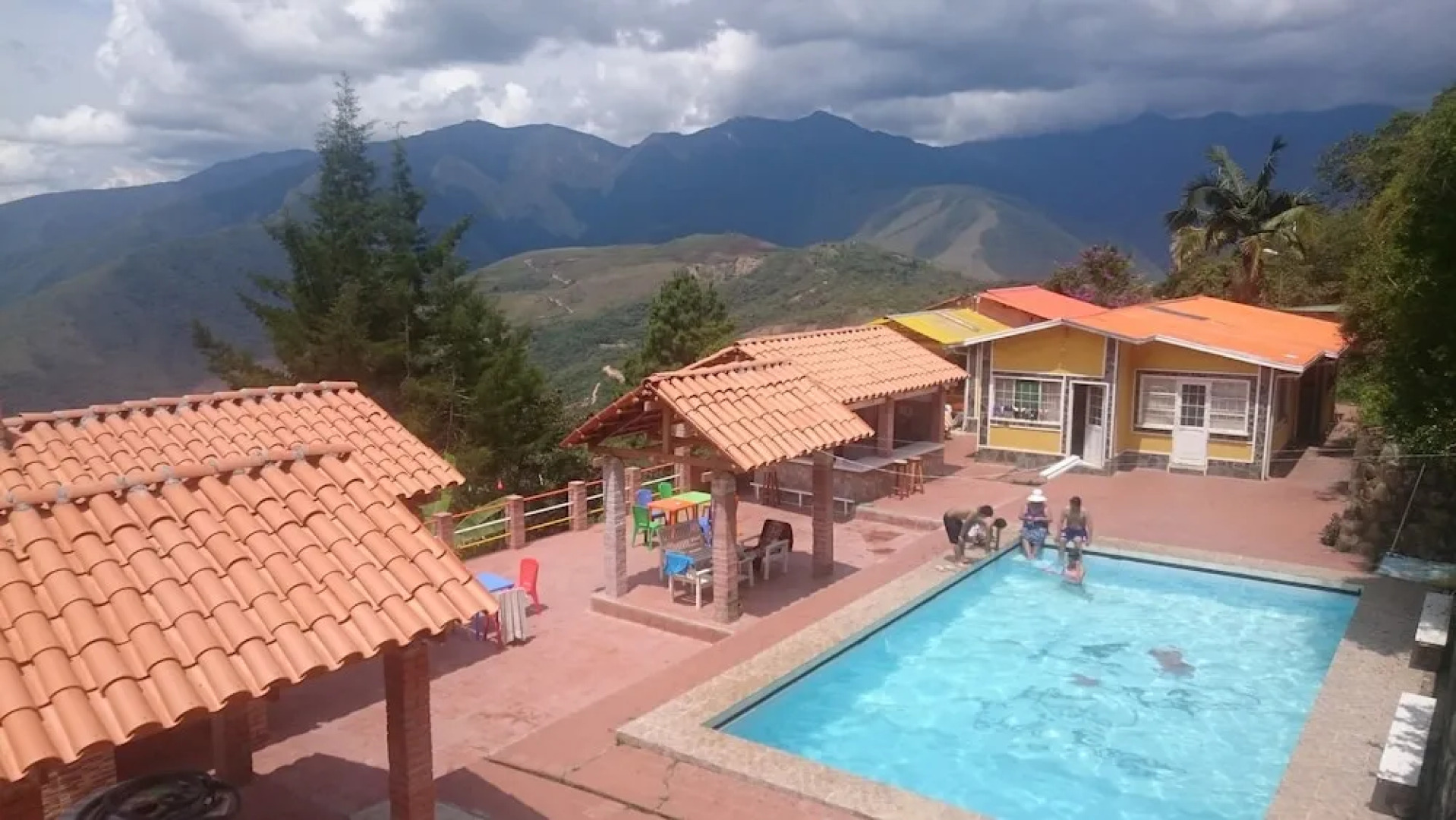 Hostal Villa Rosas