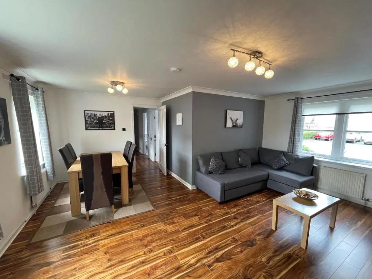 Beautiful 2-bed Apartment in Renfrew