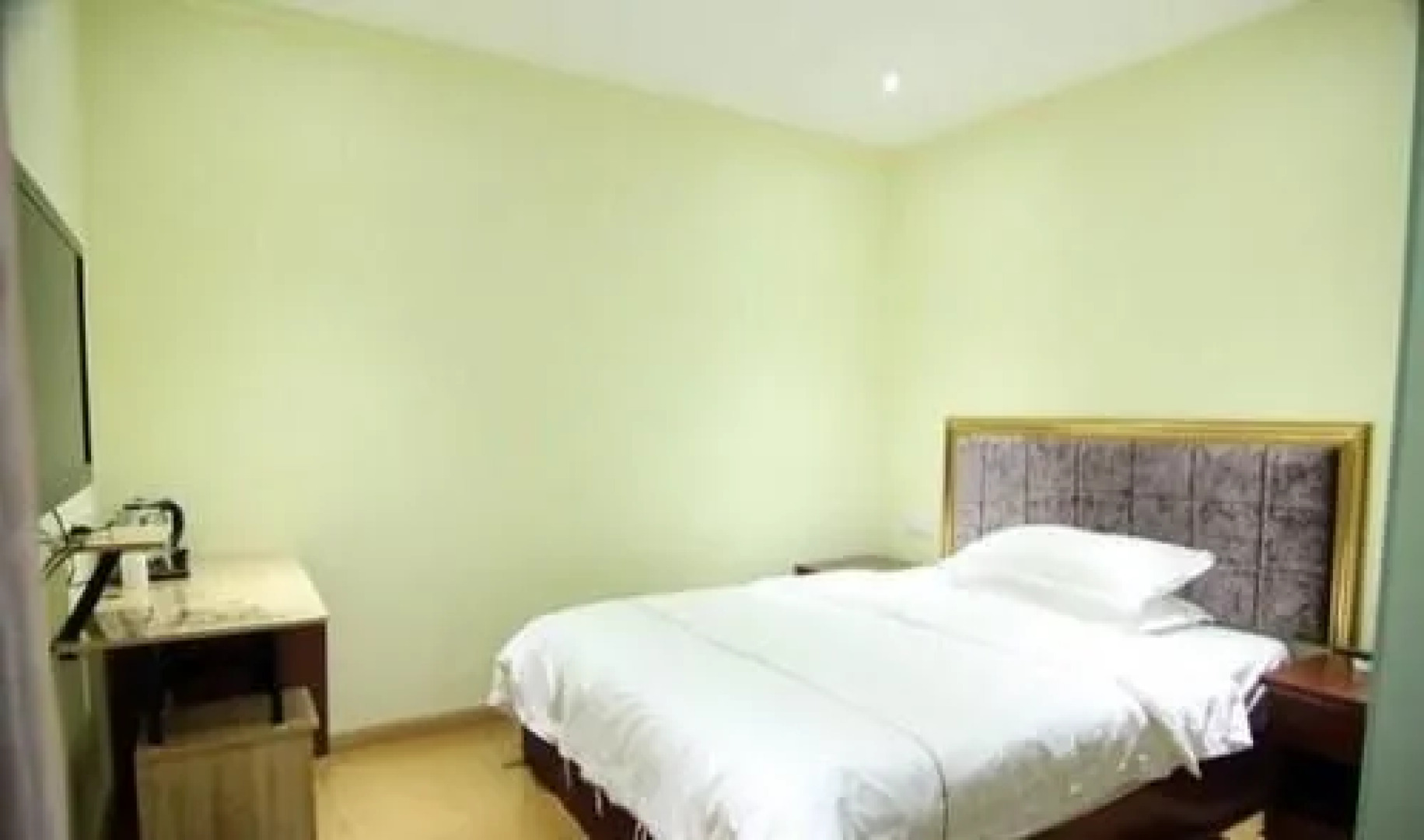 Golden Pillar Business Hotel