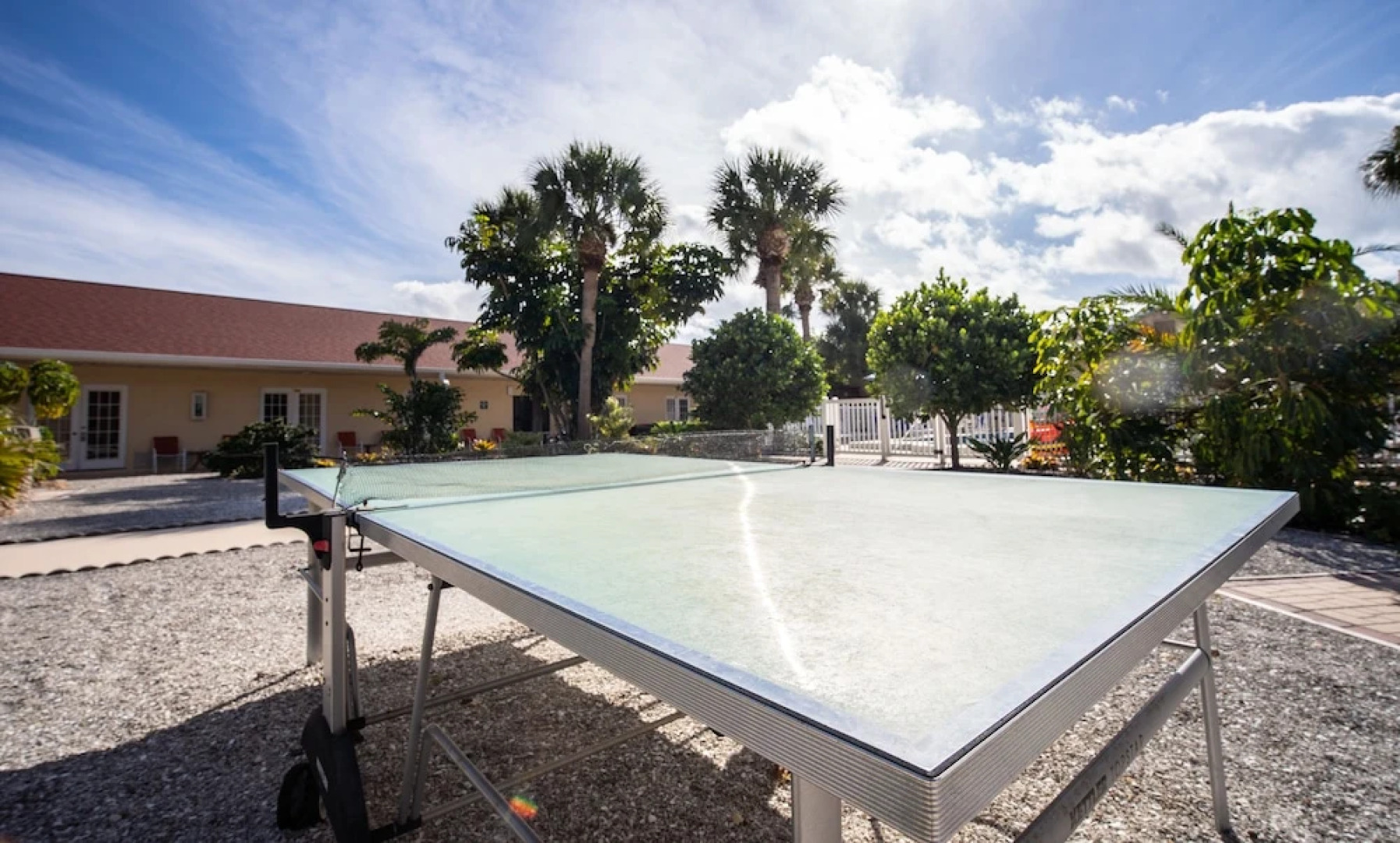 Island Sun Inn & Suites - Venice, Florida Historic Downtown & Beach Getaway