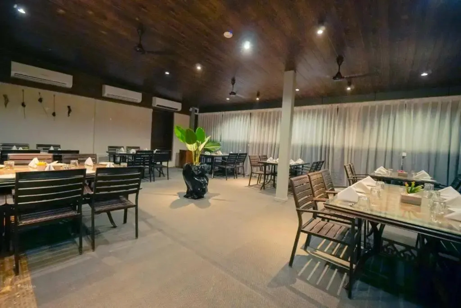 RG Exclusive Hotel-Akola