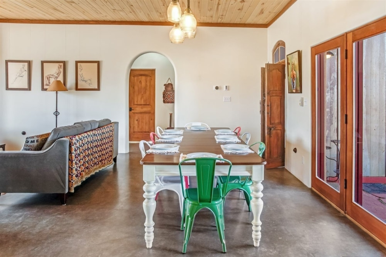 La Luna: Ideal Nature Retreat To Stay Safe From Pandemic - Self Check-In - at the End of a Dirt Road on 8 Acres. Magnificent Mountain Views. Ideal for Social Distancing And Isolation! Long Stays Welcome, Super-Host S