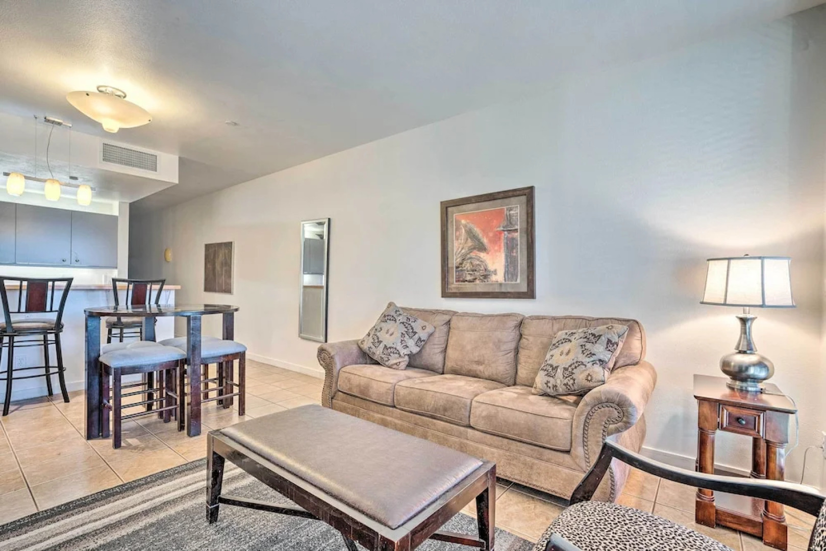 Resort-style Condo w/ Lake Chelan & Mtn Views