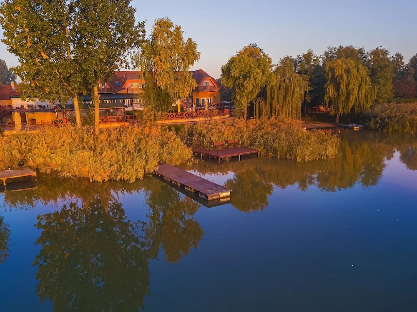 Mártoni Resort & Restaurant