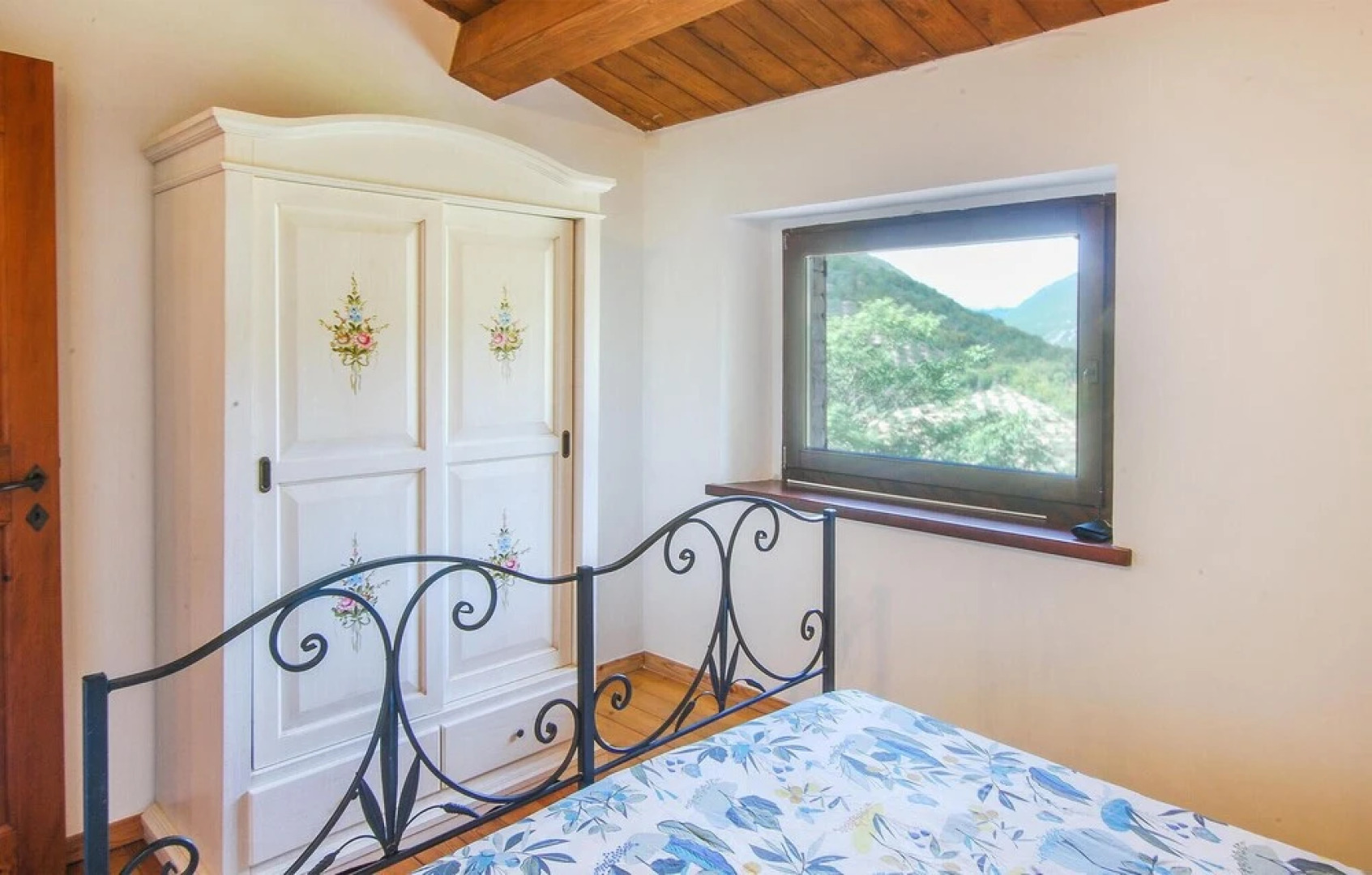 Beautiful Home in Caldarola With Wifi and 3 Bedrooms