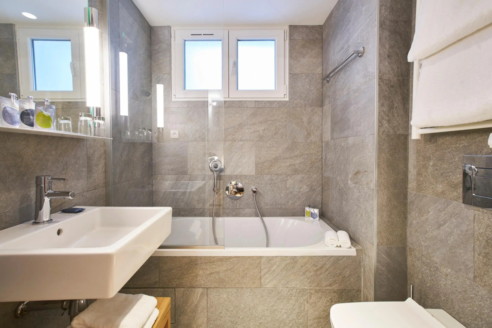 Отель 9Hotel Republique