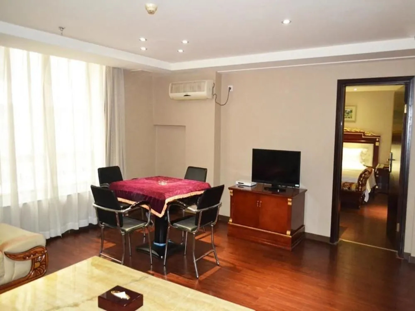 Yeste Hotel Nanning Jinhu Square