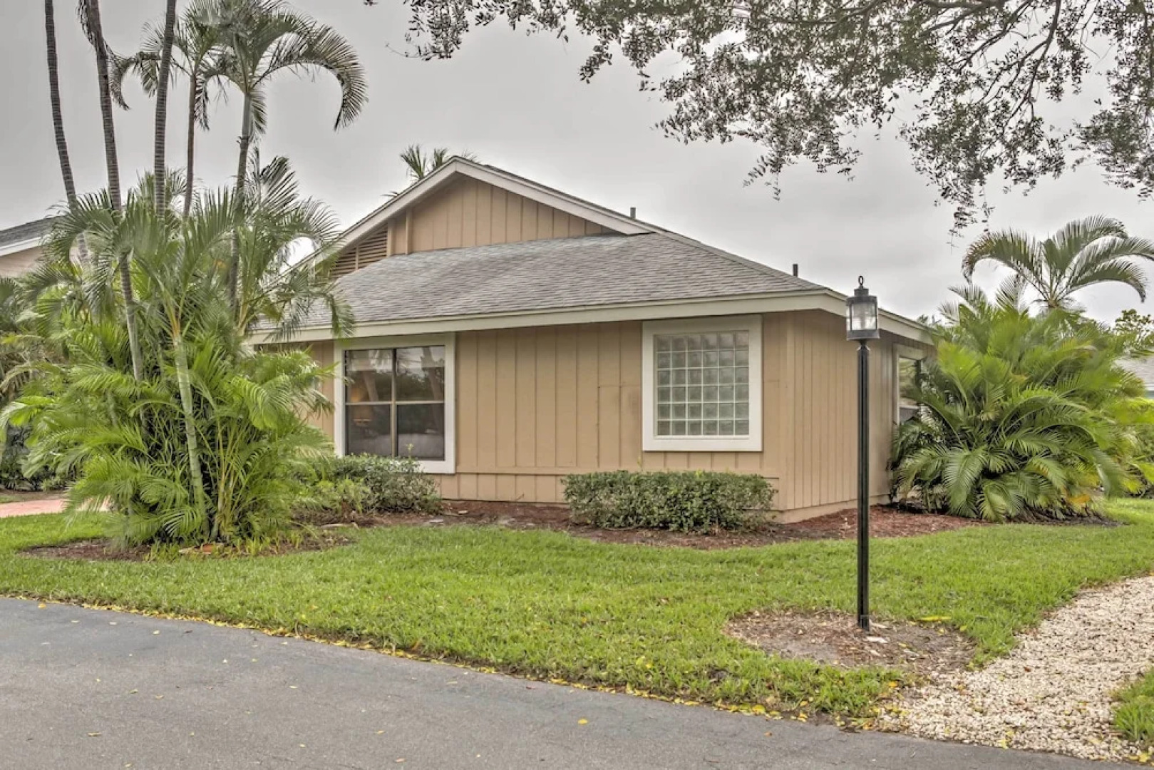 'sand Dollar' Jenson Beach Home w/ Pool Access!