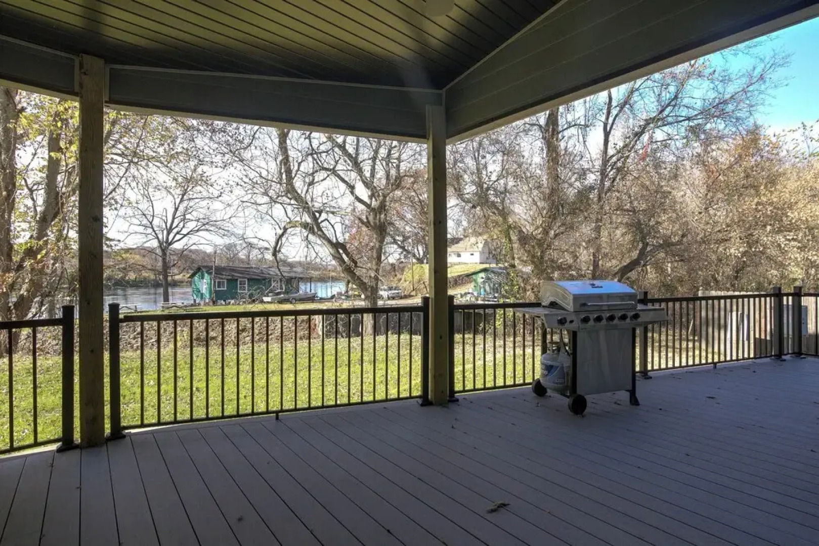 Pet-friendly Cotter Retreat w/ Deck & Gas Grill!