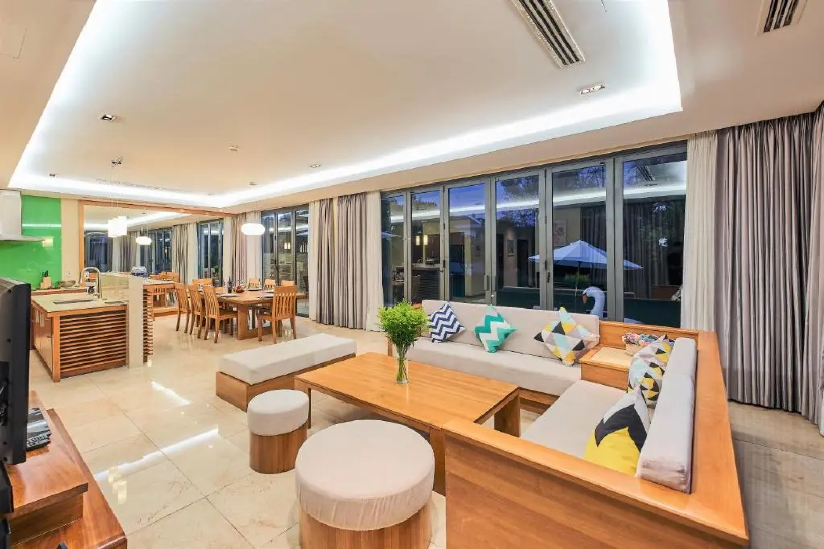 EmblemSea Luxury Villas few steps to the Danang beach