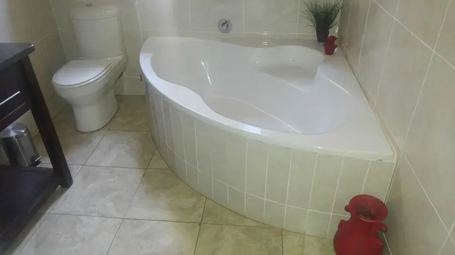 Le Bougainville Guest House