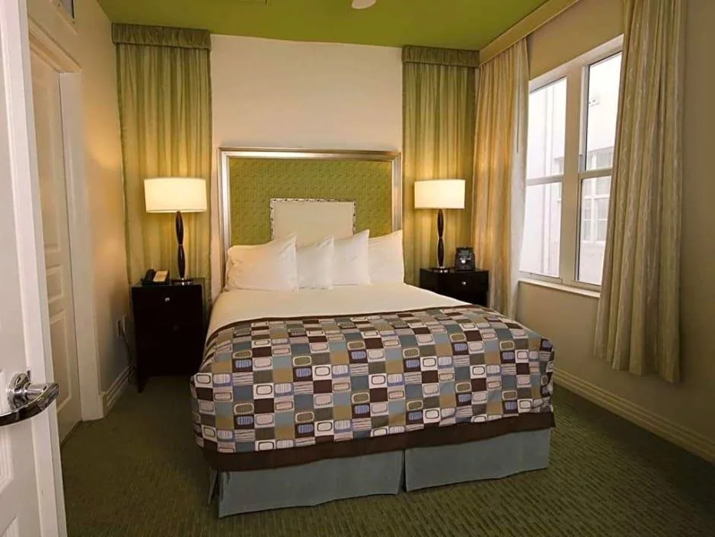 Hilton Grand Vacations Suites at South Beach