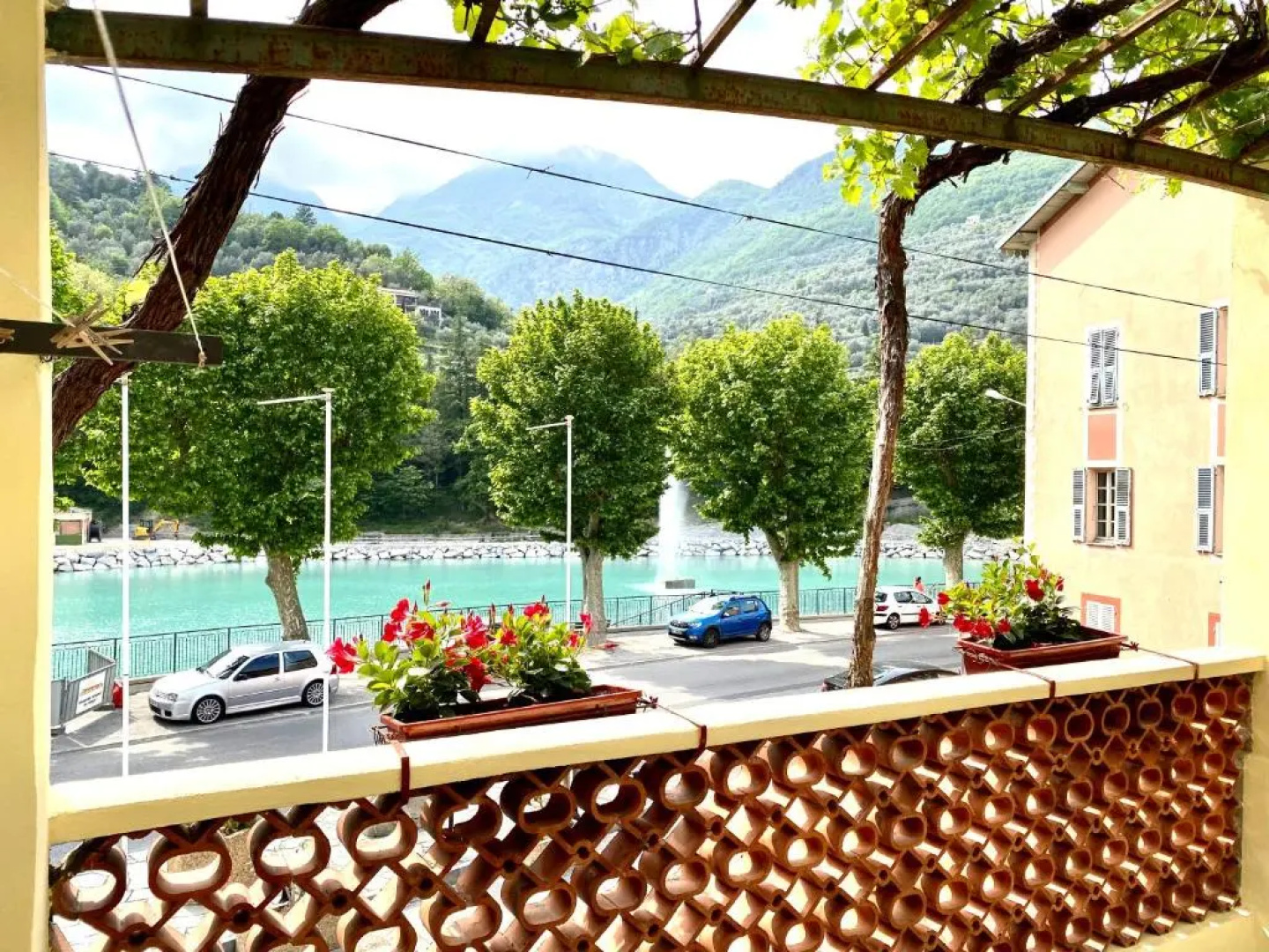 Appartement terrasse vue lac
