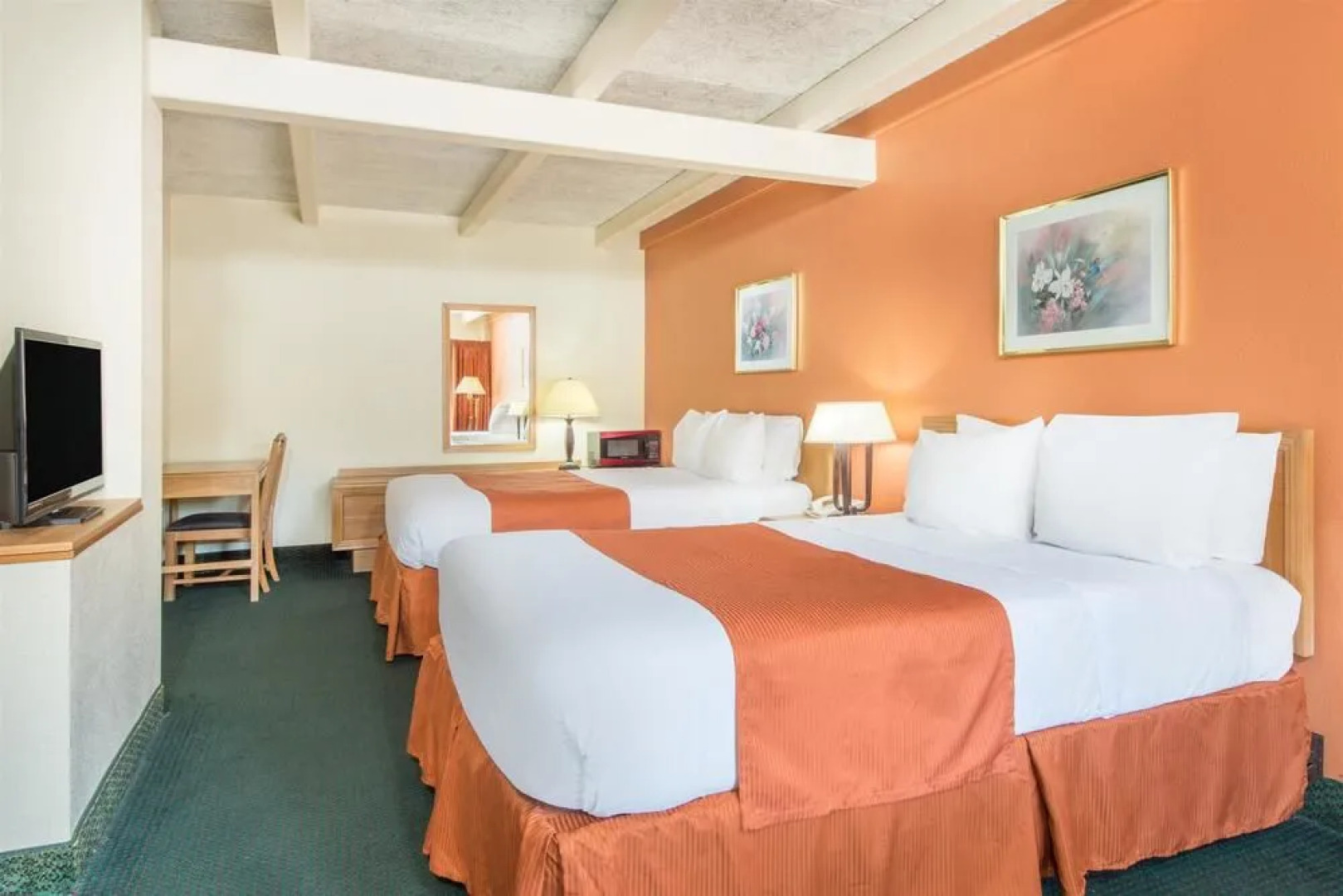 Days Inn St. Louis North