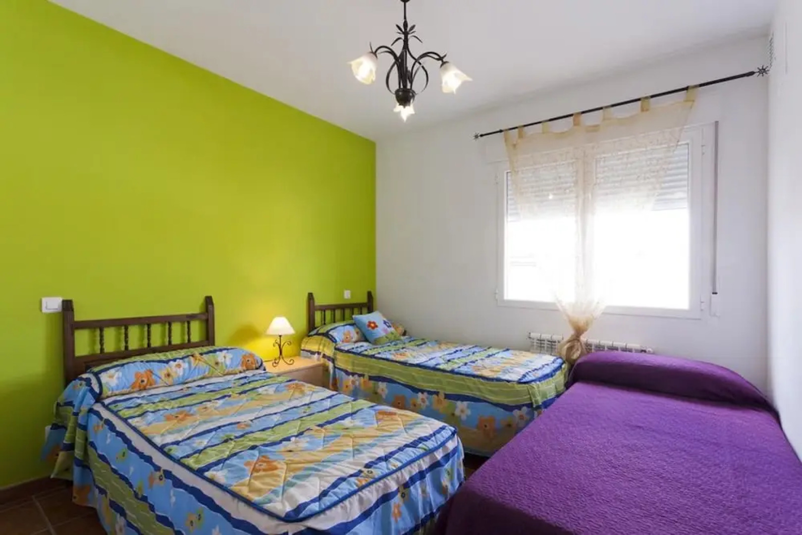 House With 6 Rooms in Nava de la Asunción, With Private Pool, Terrace, Enclosed Garden and Wifi