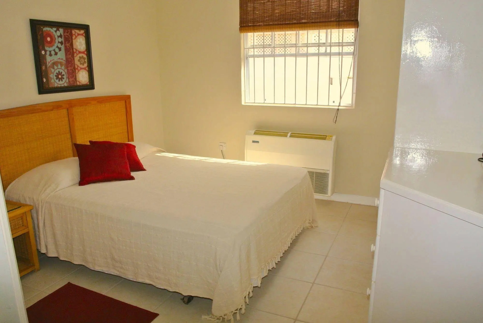 Poinsettia Villa Apartments