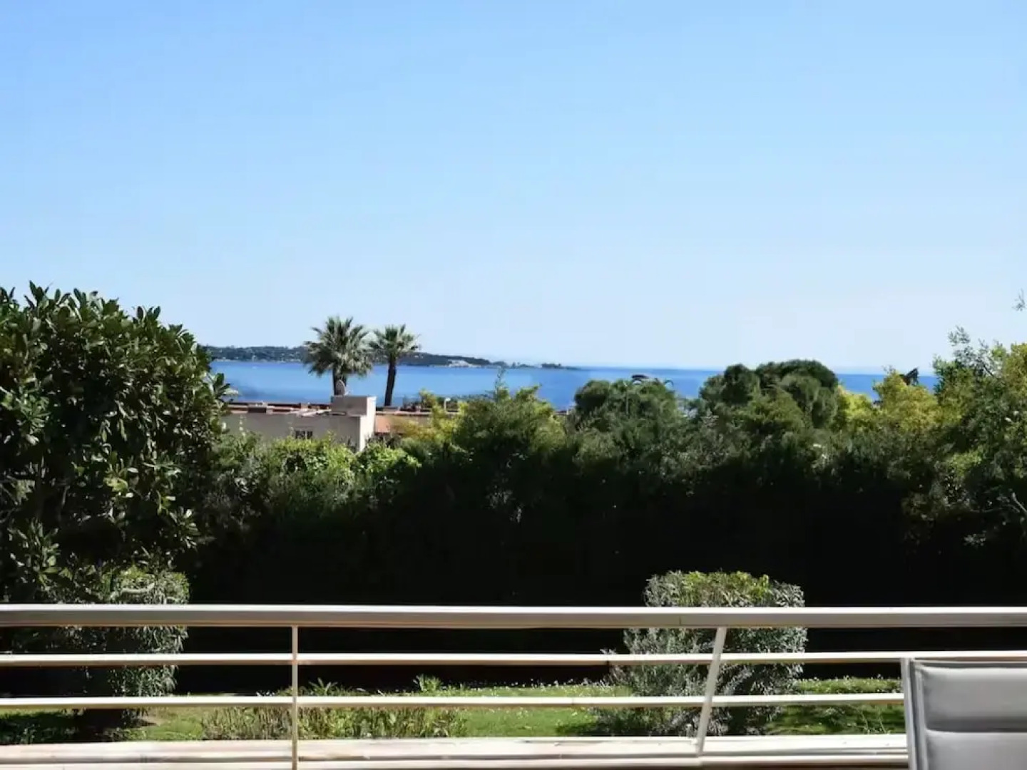 Sea View in Golfe-juan Near Cannes Beach