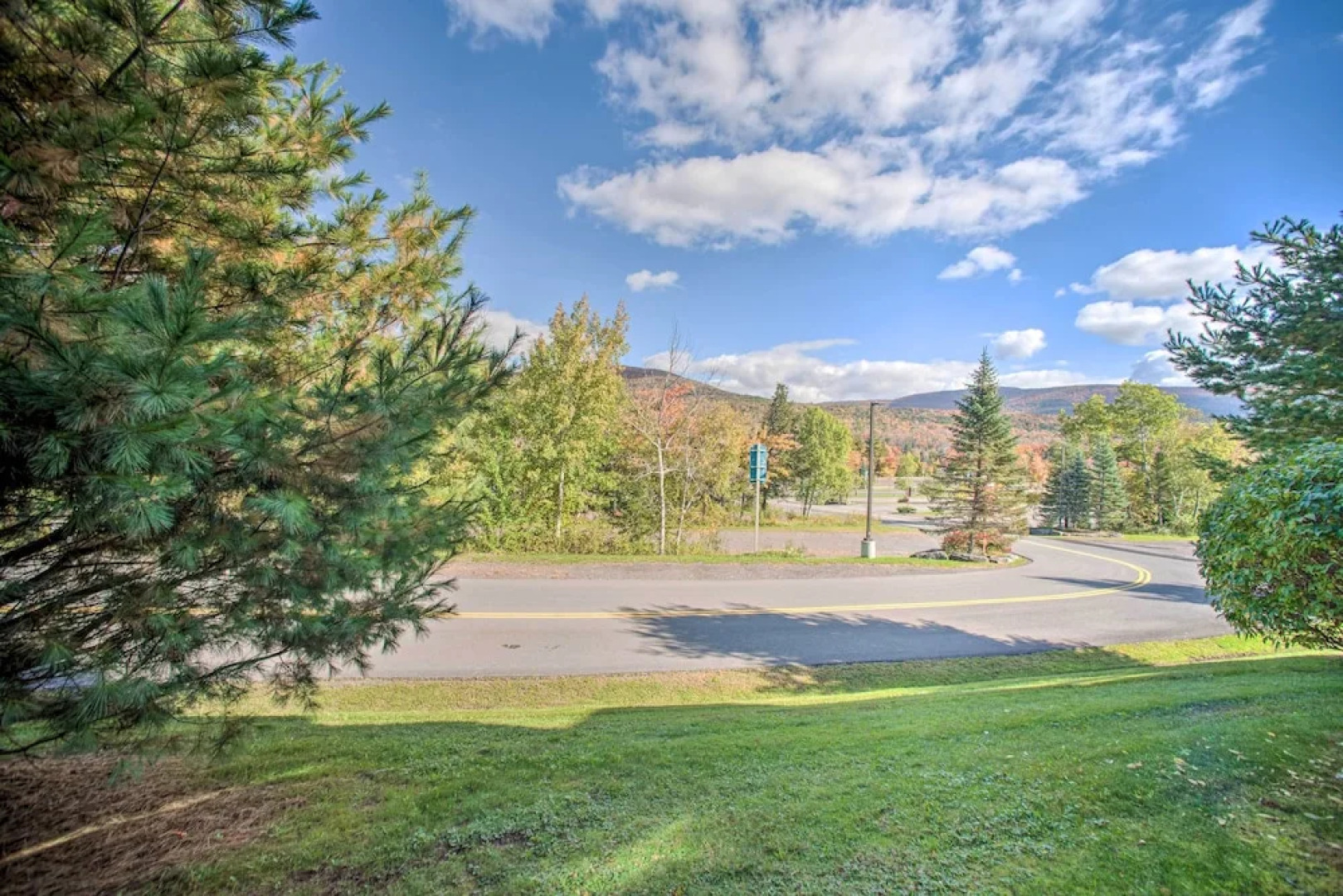 Hunter Mountain Ski Retreat - Steps to Lift!