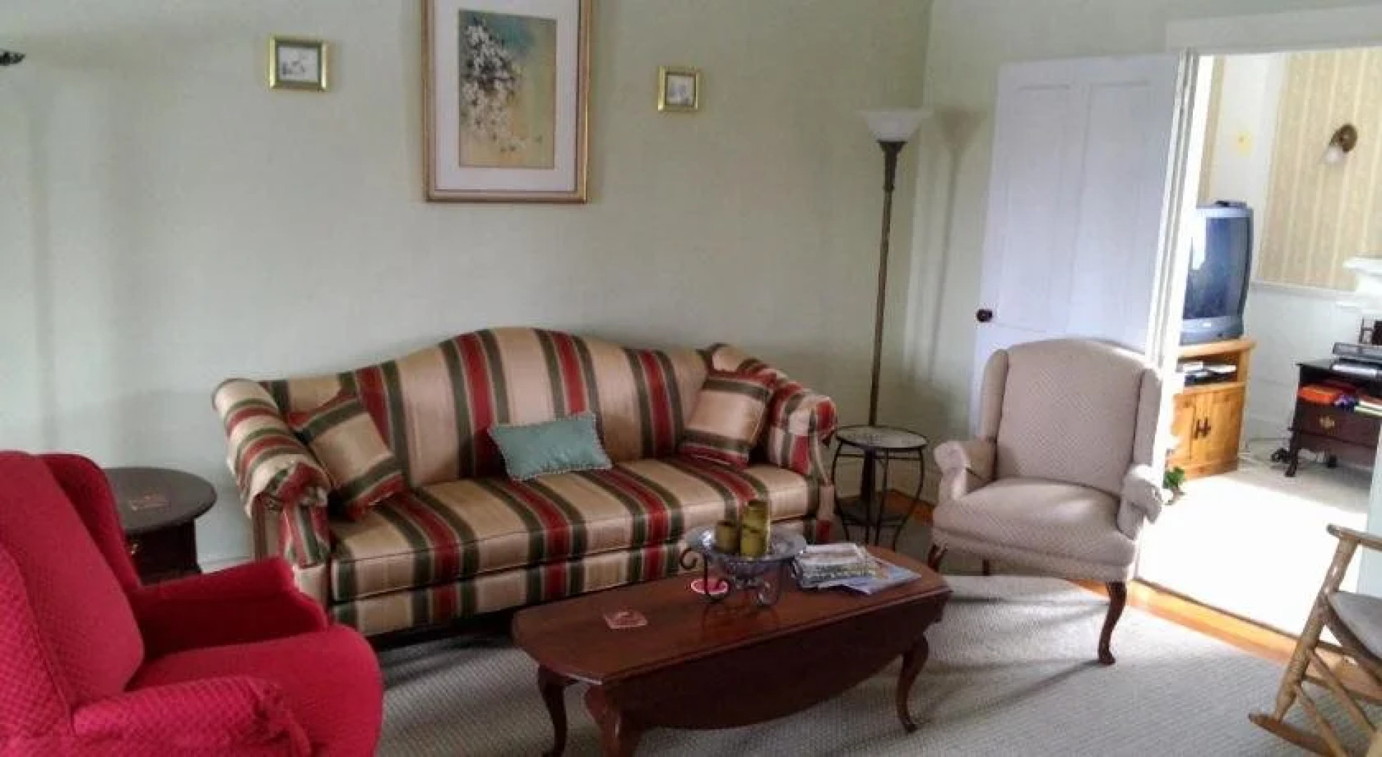 The 1810 Juliand House Bed & Breakfast