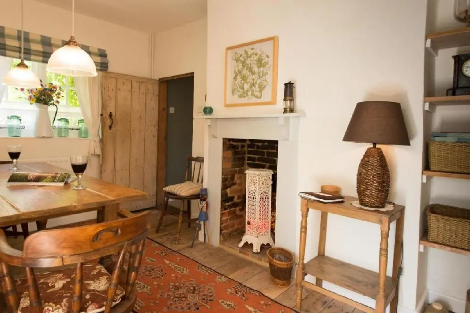 Romney a Cosy Victorian Cottage in a Picturesque Suffolk Village