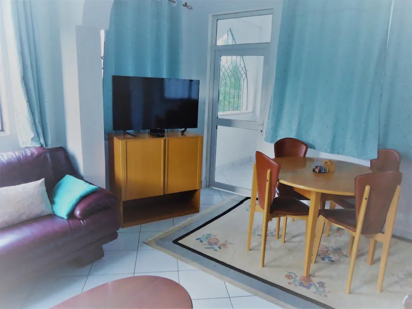 Royal Palms Apartments - Apartment D4