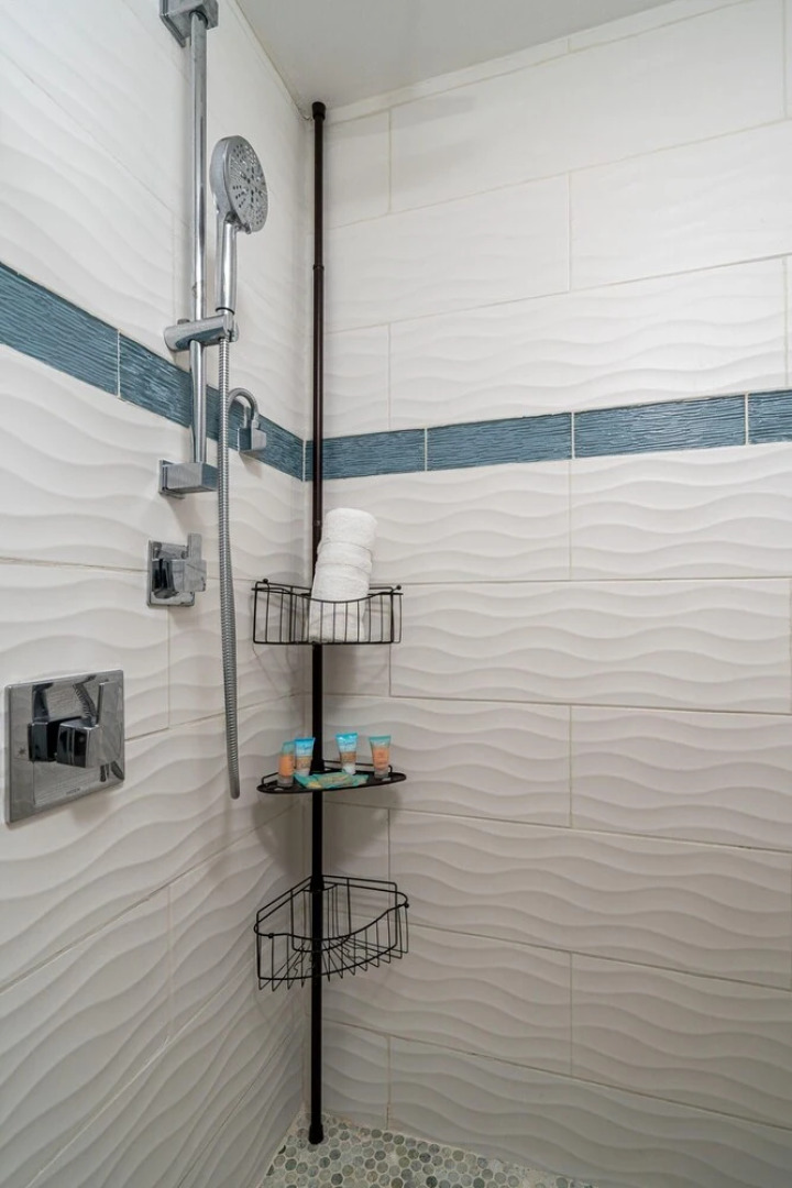 621 Estero - Charming Cozy Cottage by Coastal Vacation Properties