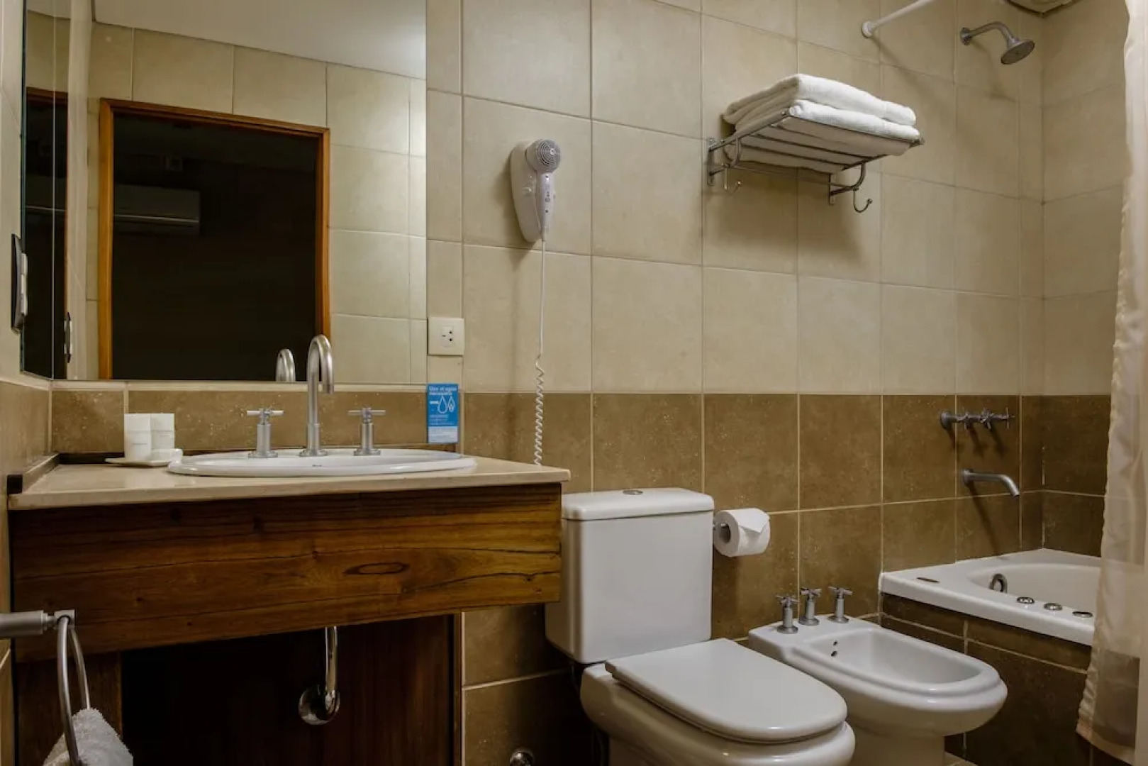 Bahía Montaña Hotel