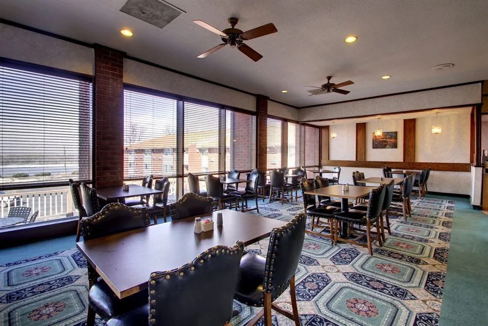 Eagle's Nest Hotel & Conference Center