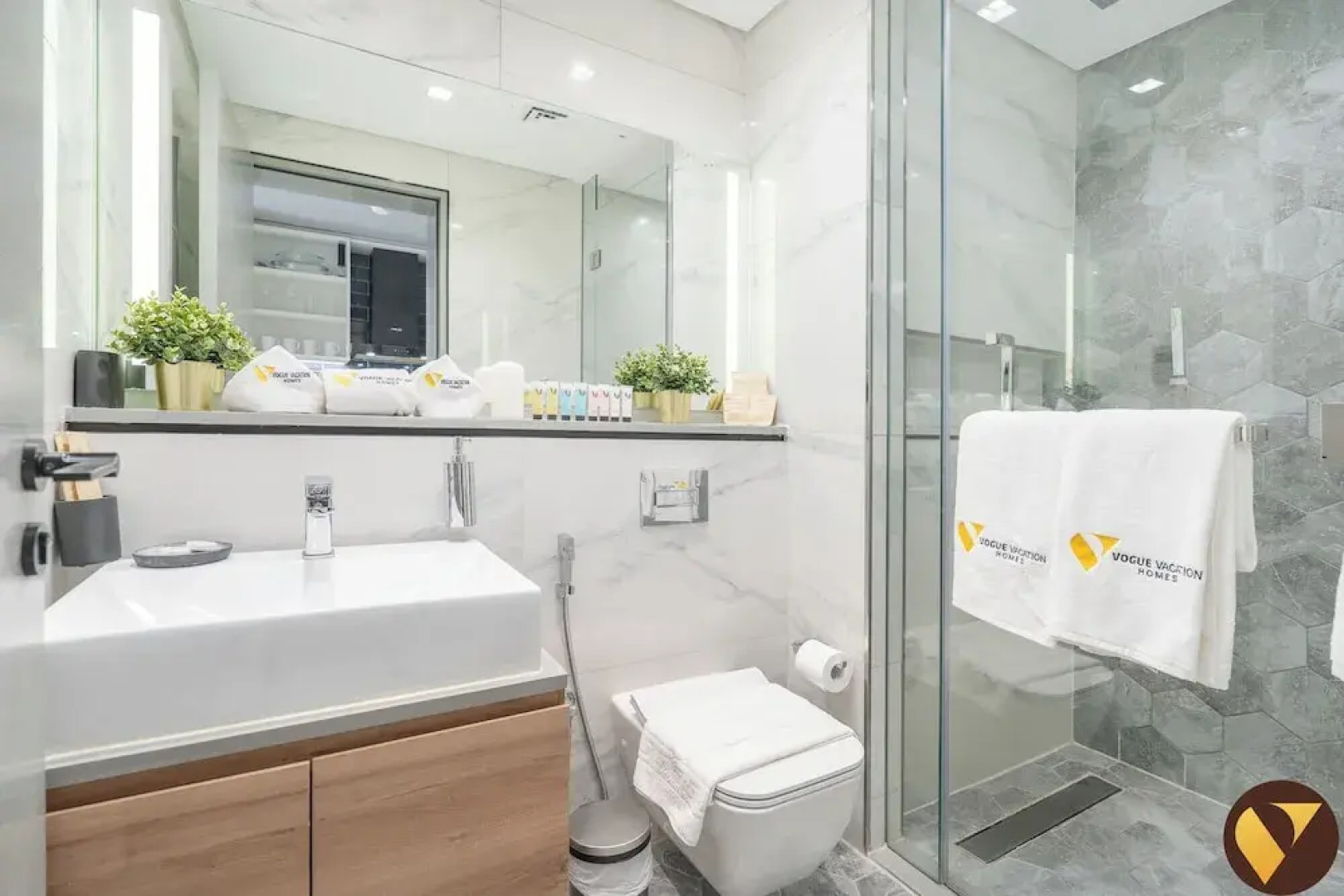 MAG Stylish Studio in Business Bay Pool