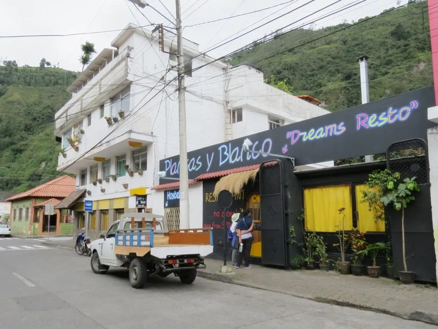 Hostal Plantas  Y Blanco