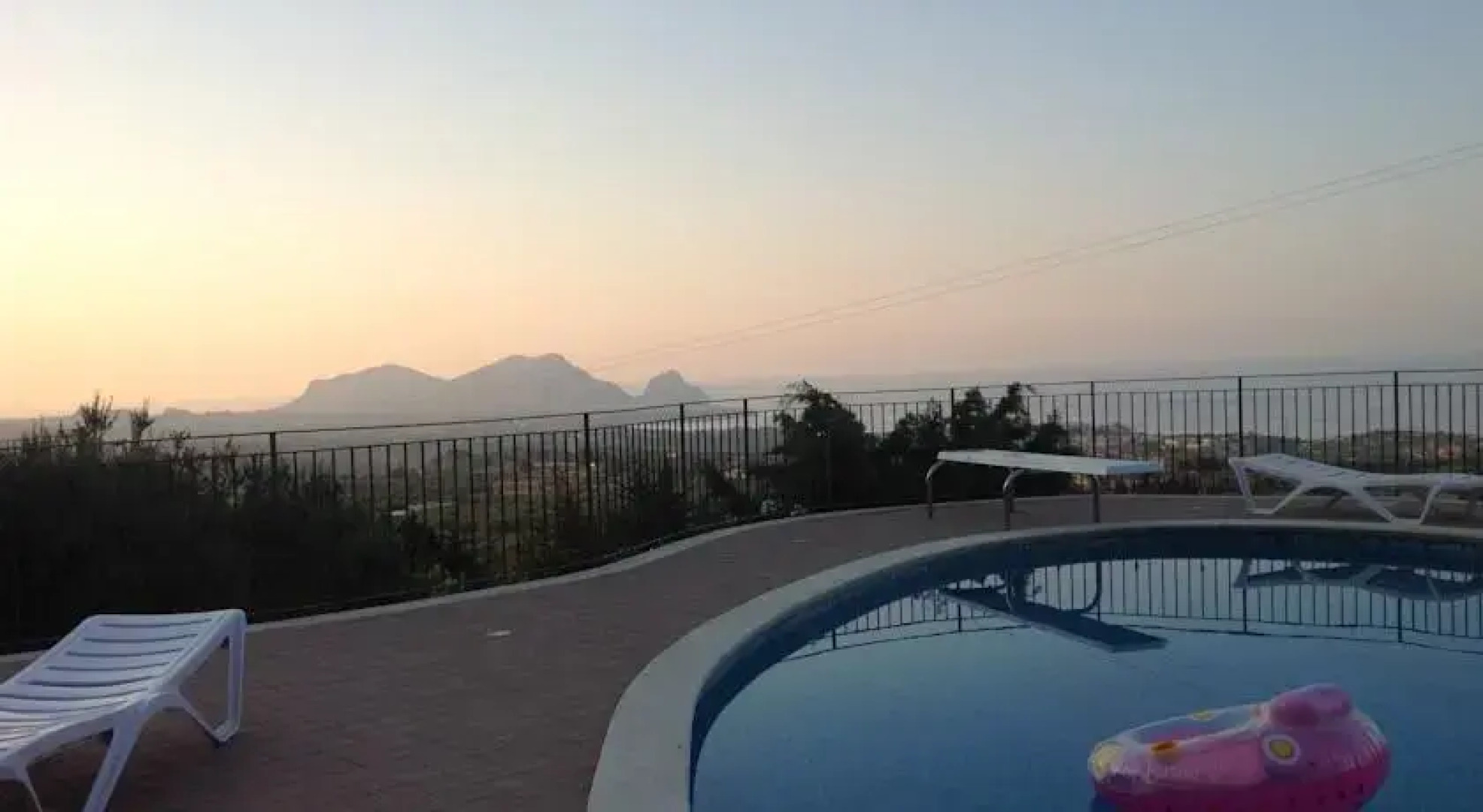 Villa Panoramica con Piscina