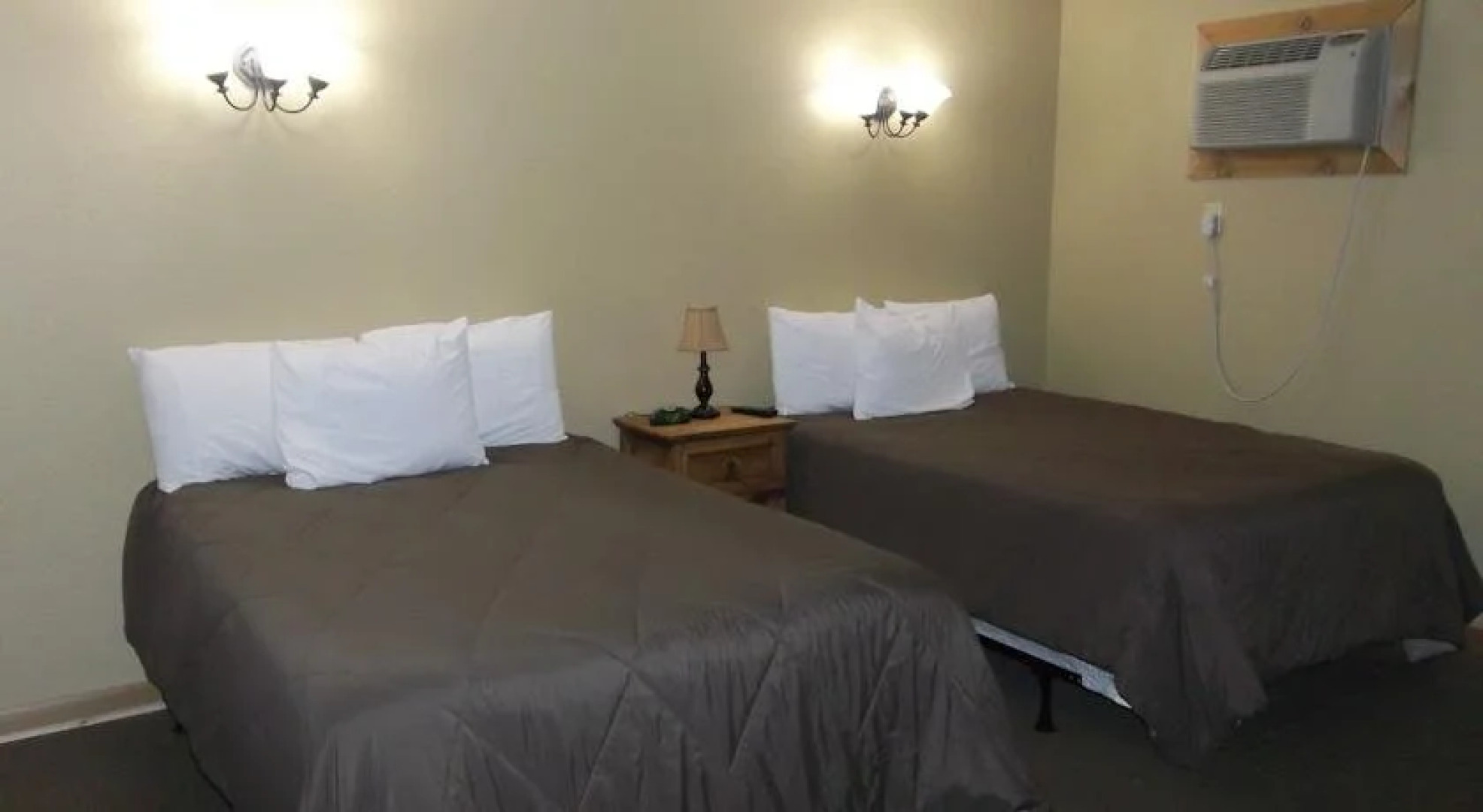 Knights Inn Pearsall