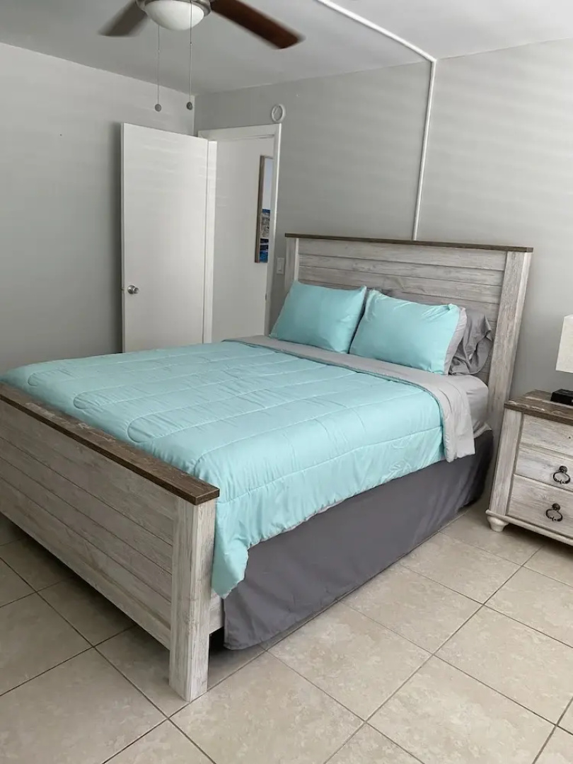 Entire Condo Close To Intercoastal 1 Bedroom Condo by Redawning