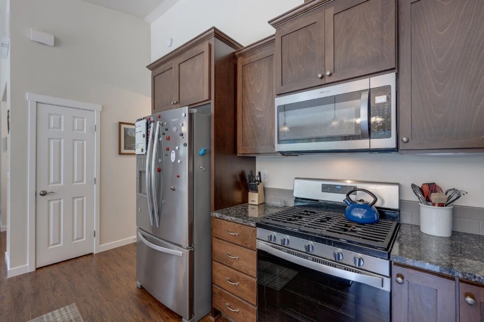 47MF - WiFi - Lakefront - Sleeps 6