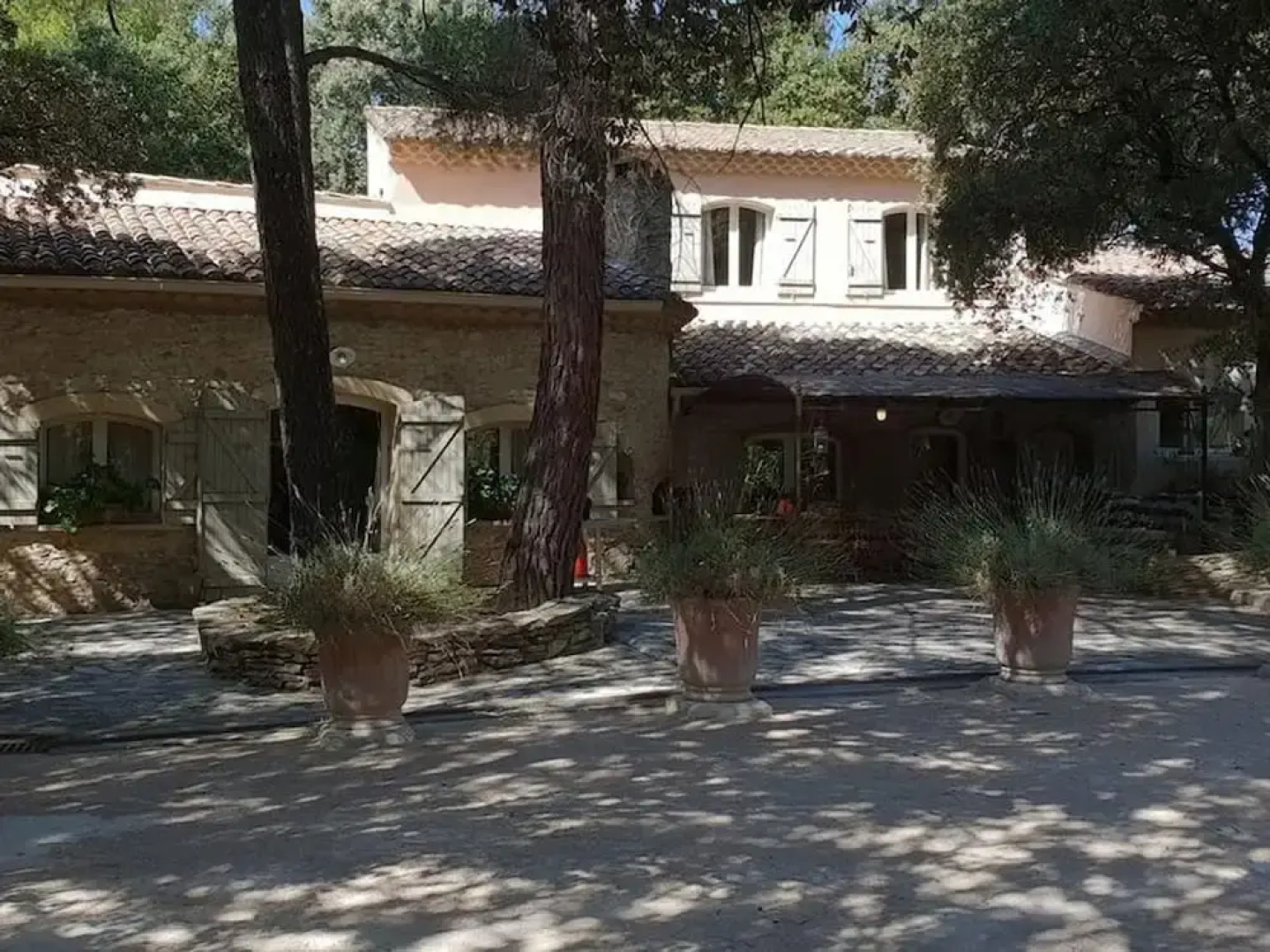 Villa in an Idyllic and Relaxing Setting Near Orange