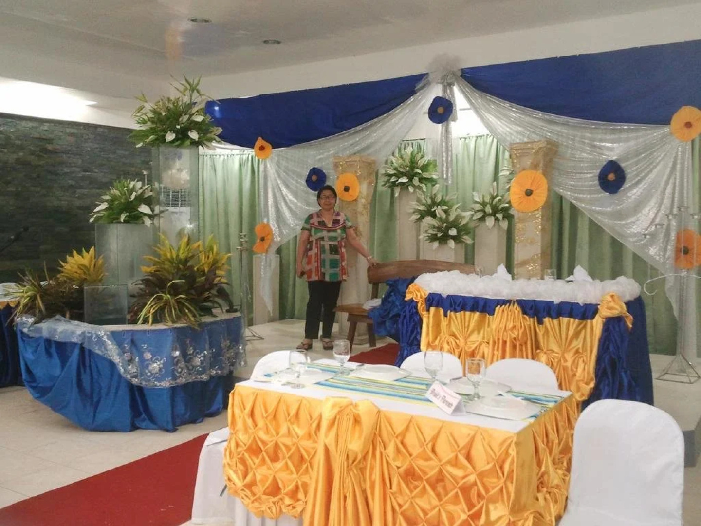 Gazebo Pools and Restaurant