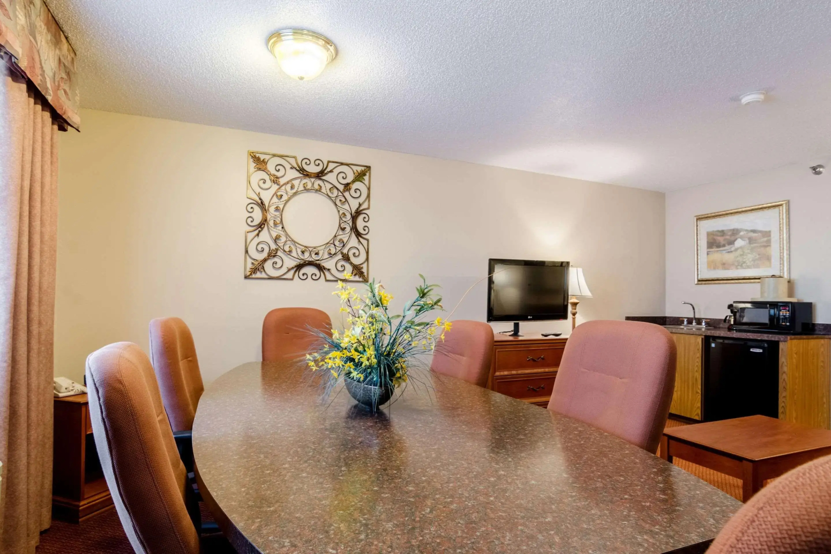 Holiday Inn Express ALLIANCE