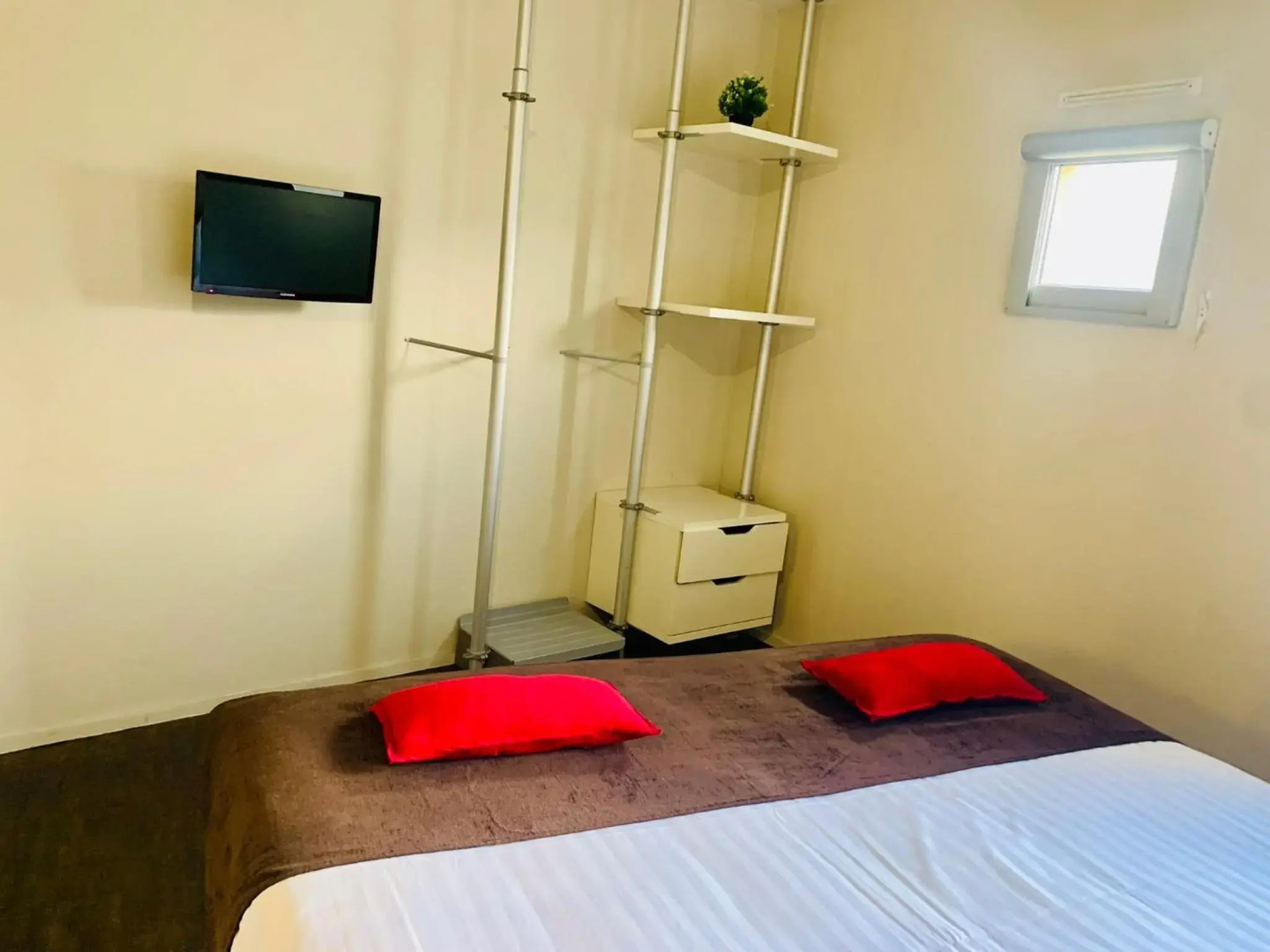 Standing Hotel Suites