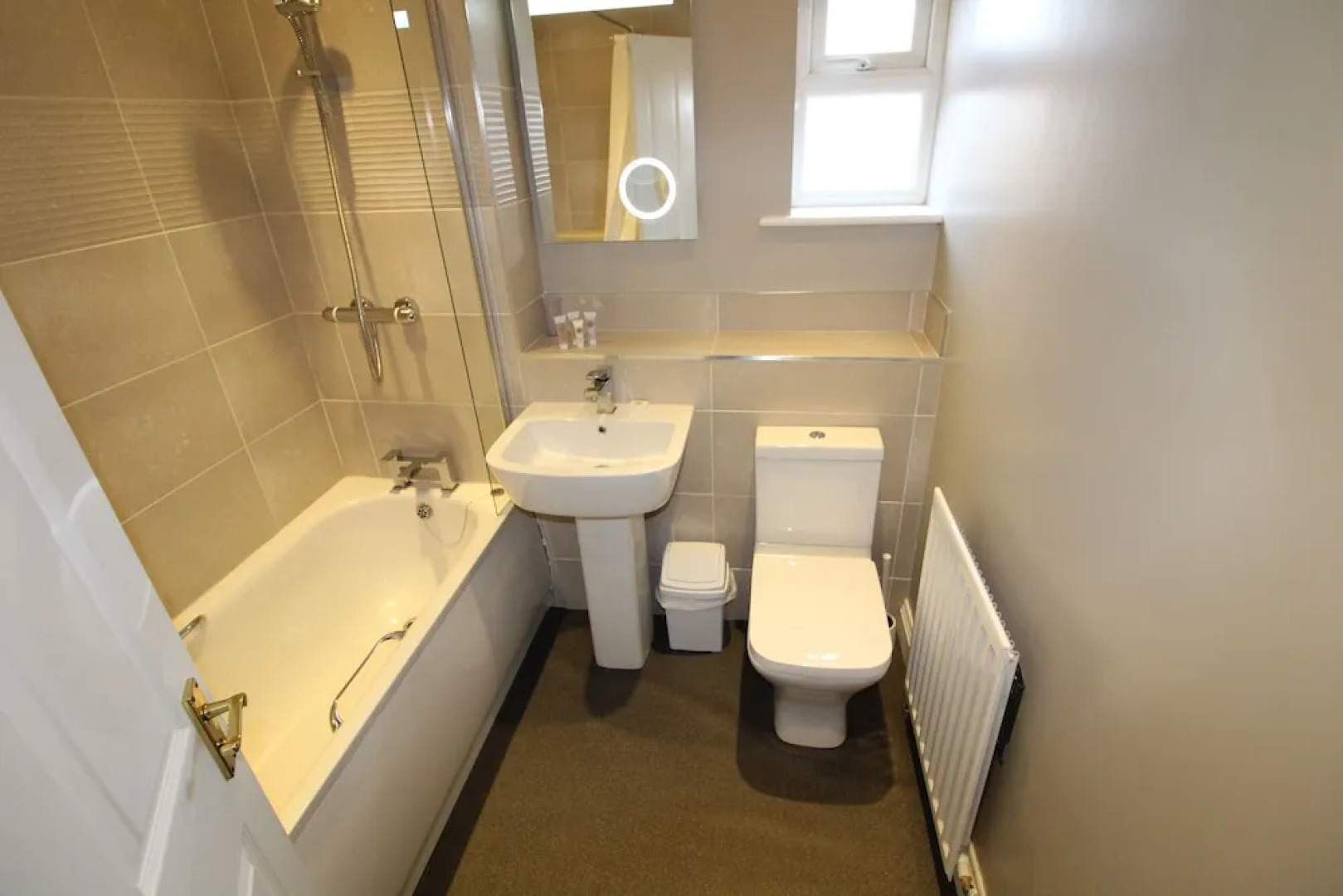 Plawsworth Aparthotel