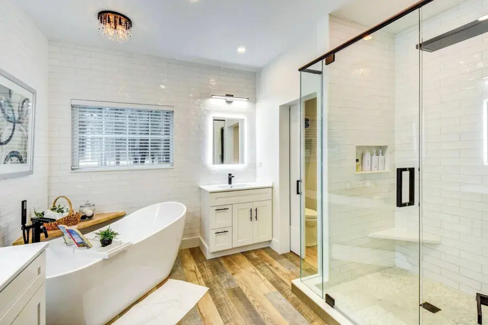 Modern Condo + Golf Course View, Near Hiking!