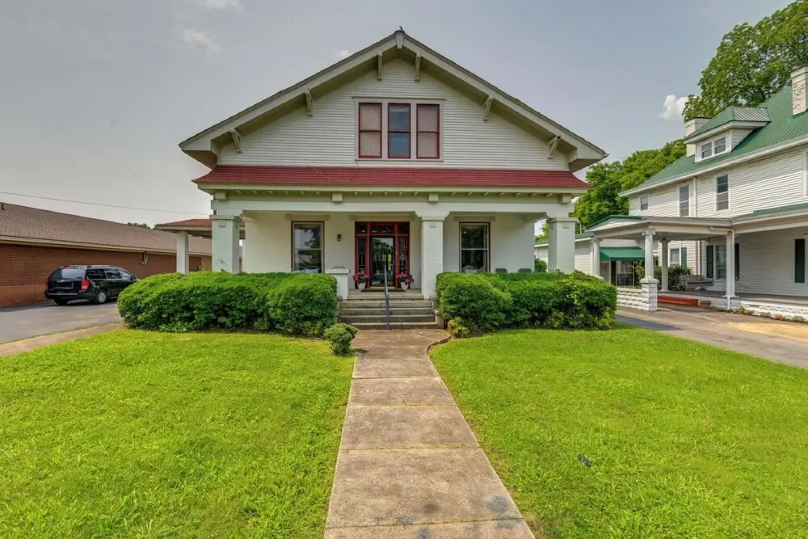 Walk to Lawrenceburg Square: Home for Large Groups