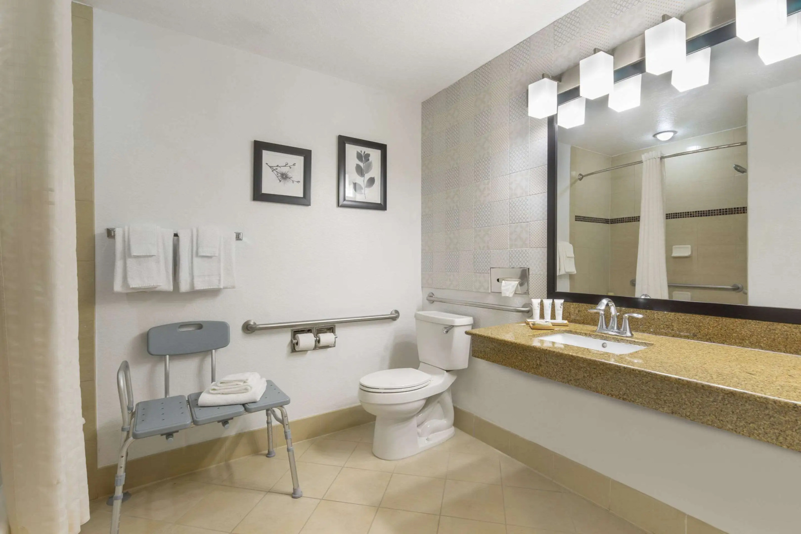 Country Inn & Suites by Radisson, Tampa Airport North, FL