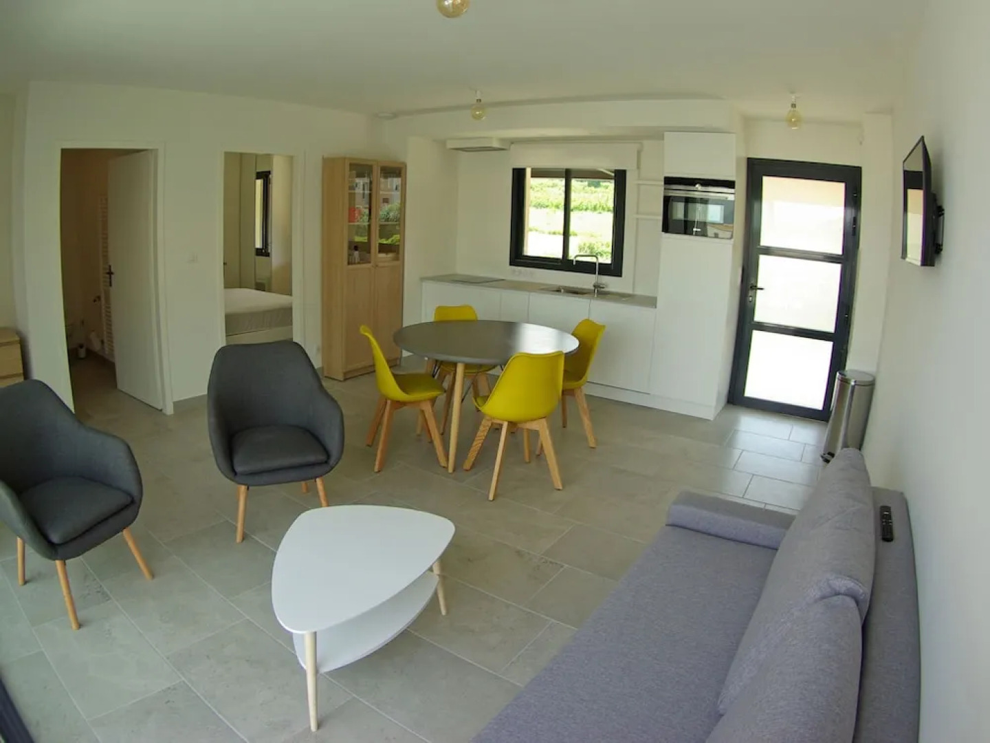 Attractive Holiday Home in Malaucène With Terrace