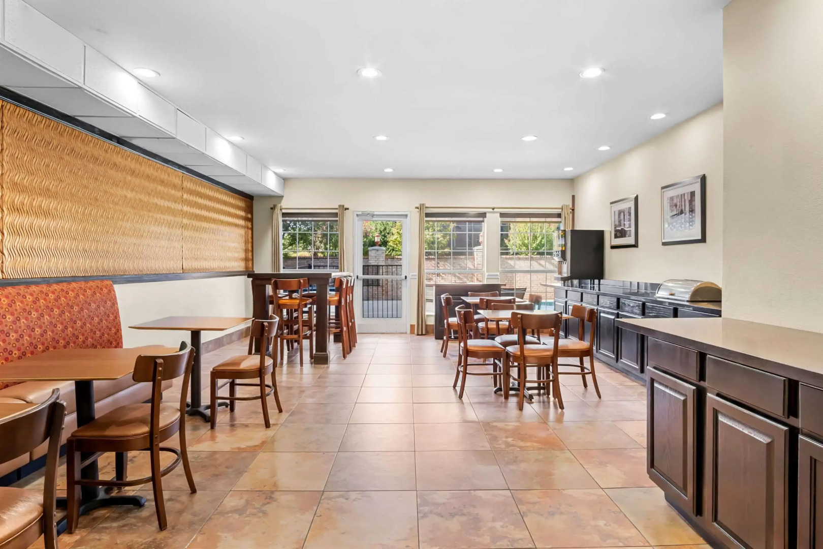 MainStay Suites Addison-Dallas