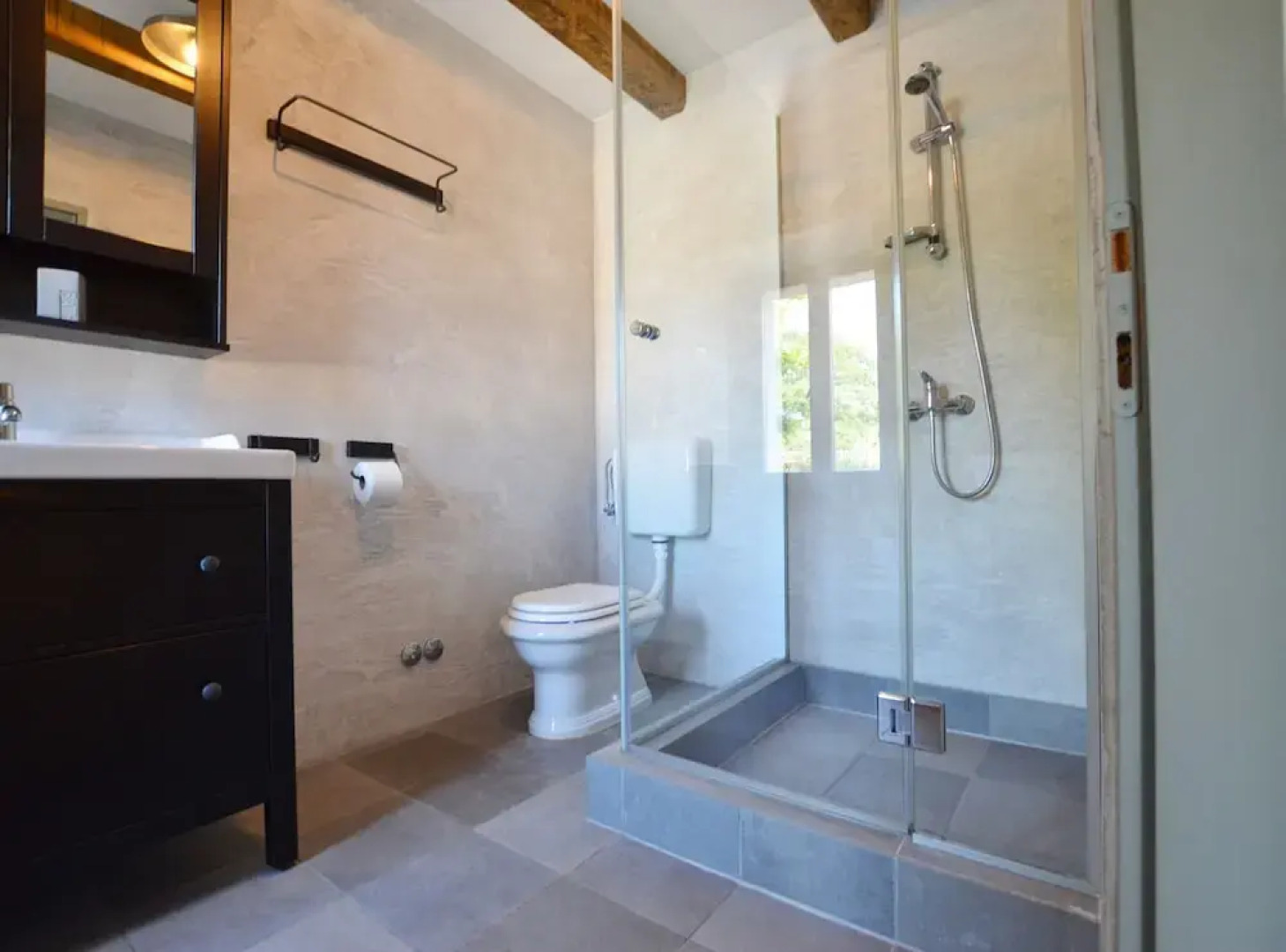 Majestic Rustical Kanfanar Villa With Pool