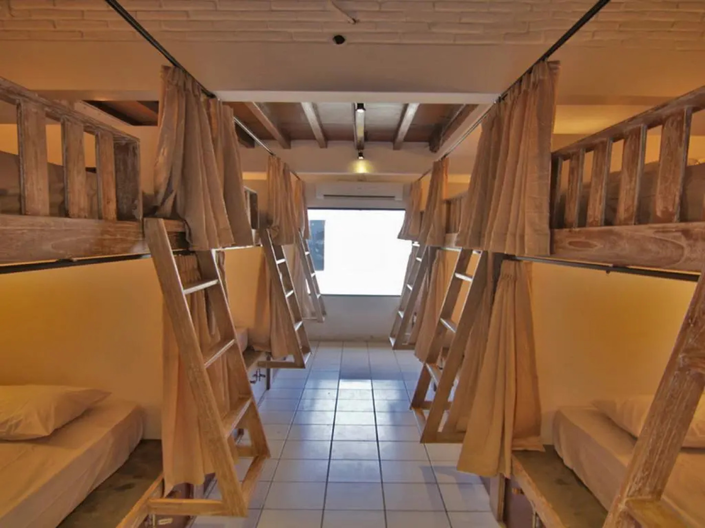 Kayun Hostel Downtown