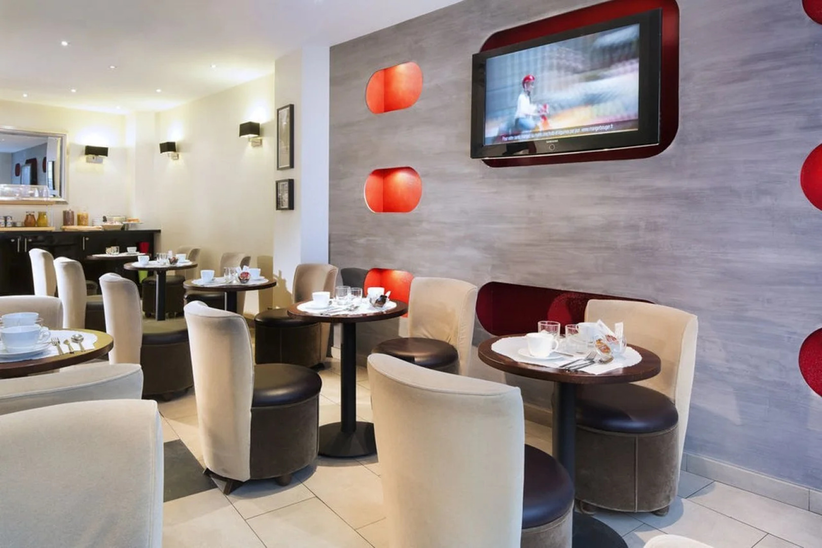 Hotel 10 Opera by HappyCulture